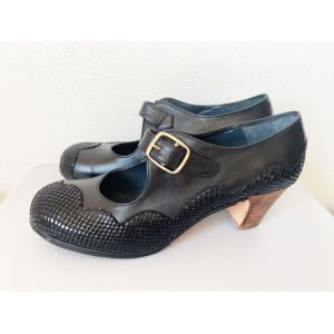 Туфли Luna flamenca. Модель Ondas Cordones. Черная кожа/serpiente. 